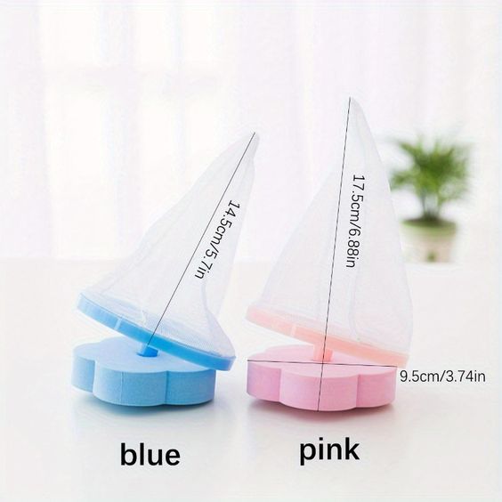 Washing machine floating lint mesh bag for collecting hair and debris.